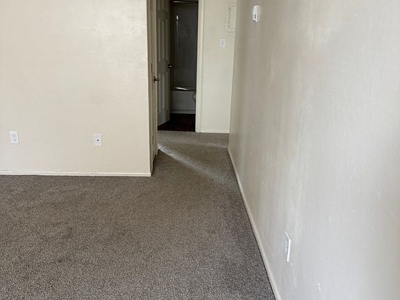 4th image of 1101 Eagle St #204