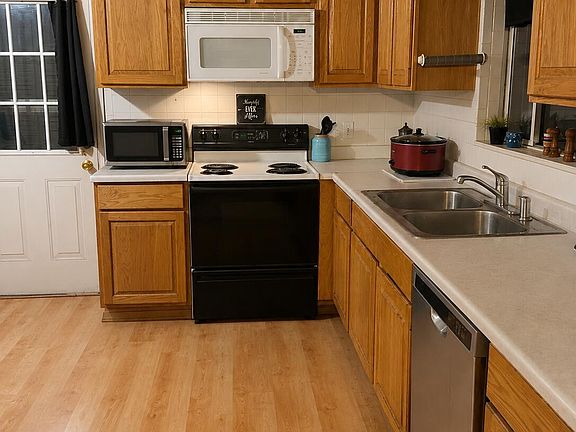 5th image of 3424 Kirkwall St