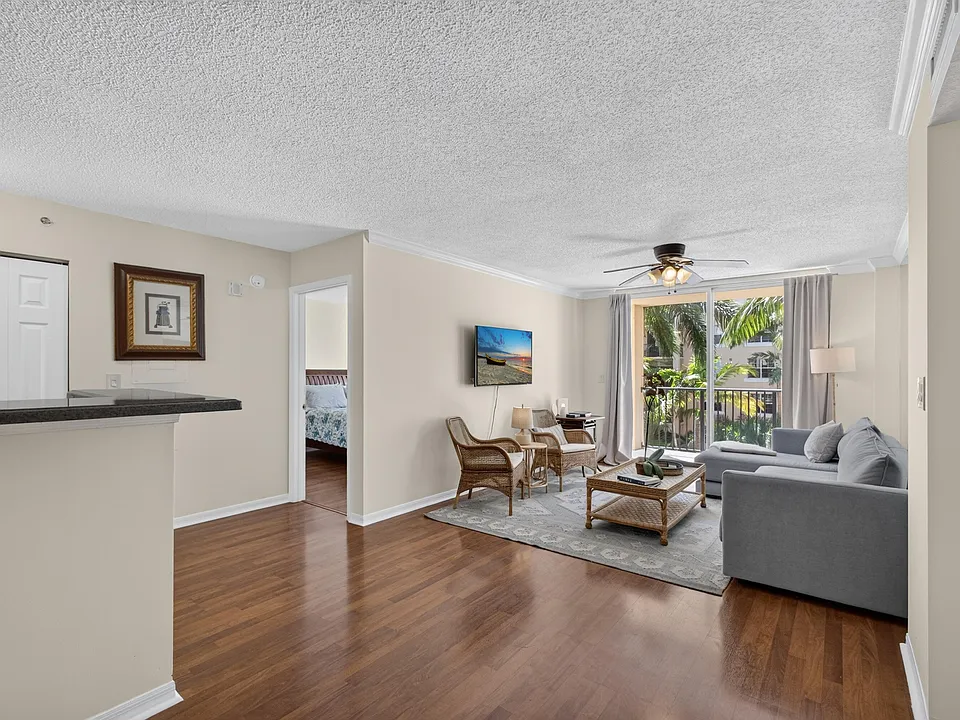 1801 N Flagler Dr #429