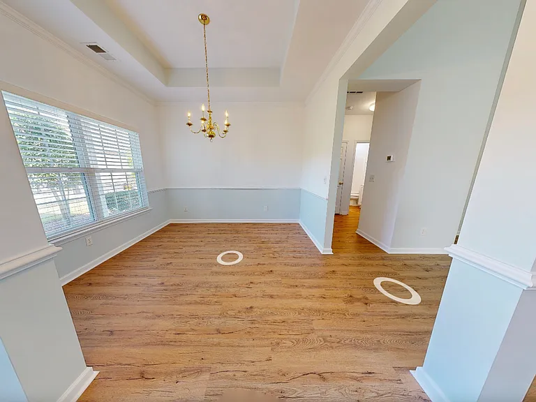 409 Oxner Ct — Photo 5
