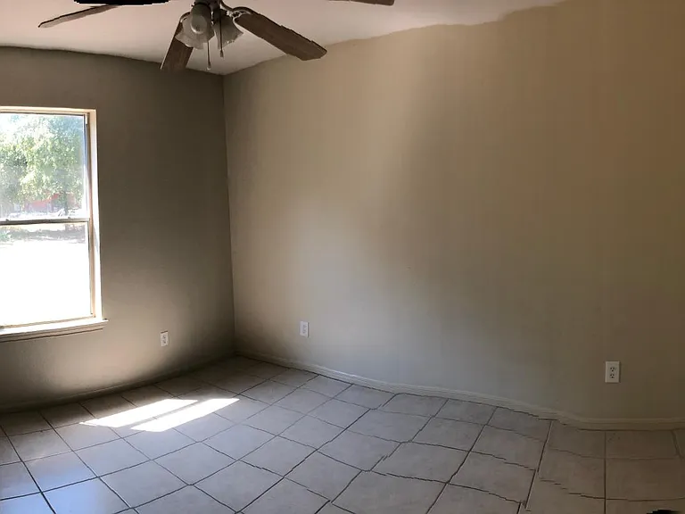 143 Highview Ln — Photo 16