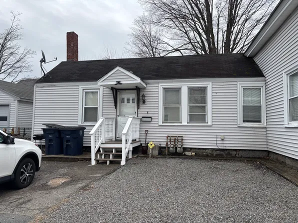 4 Oak St #2, Nashua, NH 03060