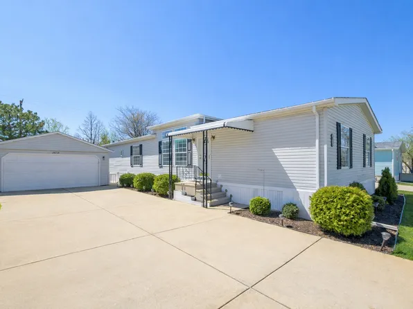 10719 W Butterfield Dr, Frankfort, IL 60423