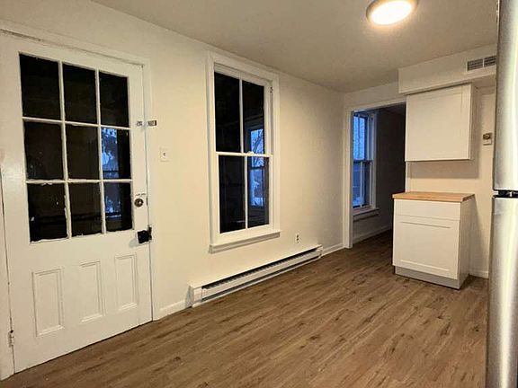 5th image of 18 Marvin Ave Unit 2