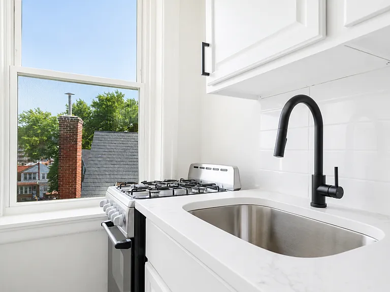 Belmont Place — Photo 39