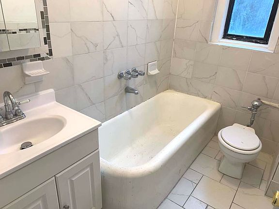 5th image of 51 E 17th St #2L