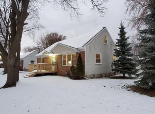 1765 Debra Ln, Green Bay, WI 54302