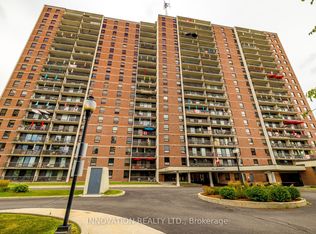 665 Bathgate Dr #307, Ottawa, ON K1K 3Y4