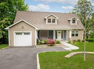 5 Teramar Way, White Plains, NY 10607