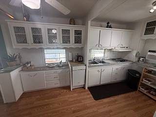 4th image of 2424 Cheri Ln
