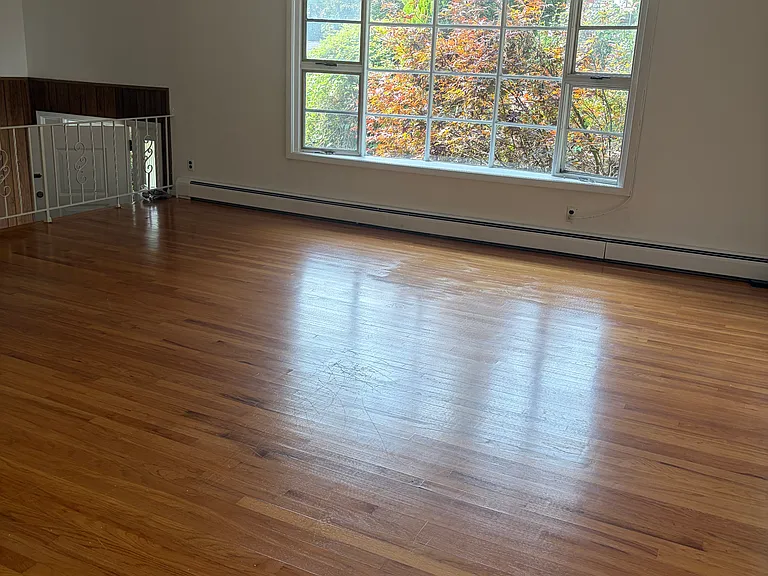 30 Leroy Pl #1 — Photo 2