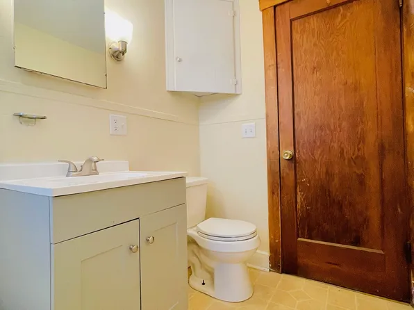 293 S Winooski Ave, Colchester, VT 05401