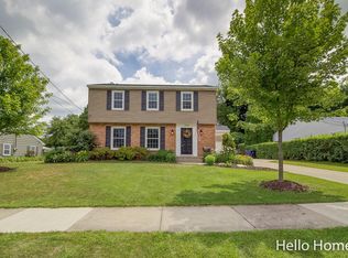 2306 Cambridge Dr SE, Grand Rapids, MI 49506