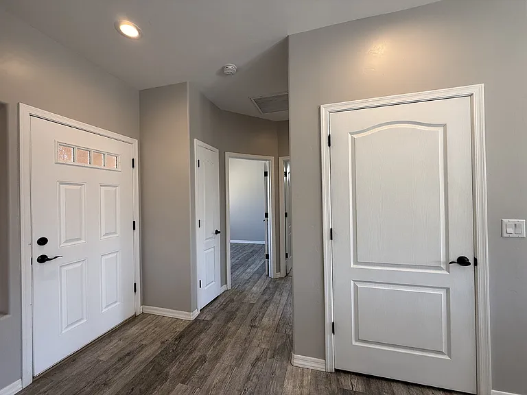 1530 Jose Ave — Photo 22