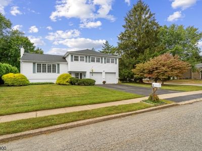 5 Joyce Dr, Succasunna, NJ, 07876