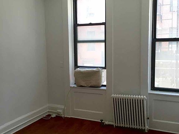 3rd image of 248 Mulberry St APT 1