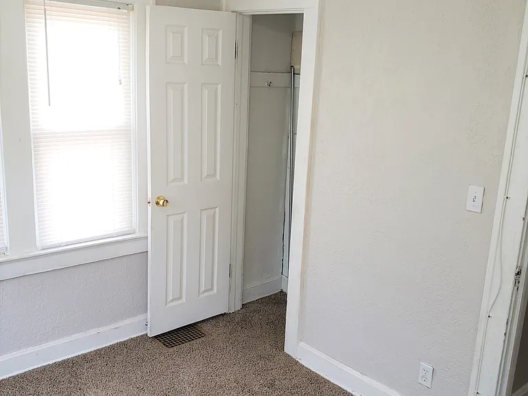 5524 Woodland Ave — Photo 20