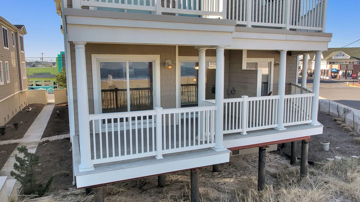 Building Photo - 209 Beachfront #1