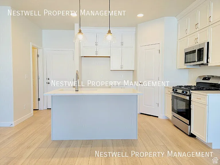 3728 S 3300 W — Photo 5