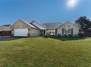1801 Colby Cir, Springdale, AR 72764