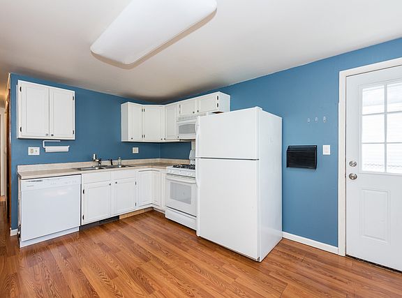 2nd image of 129 Bellevue Dr