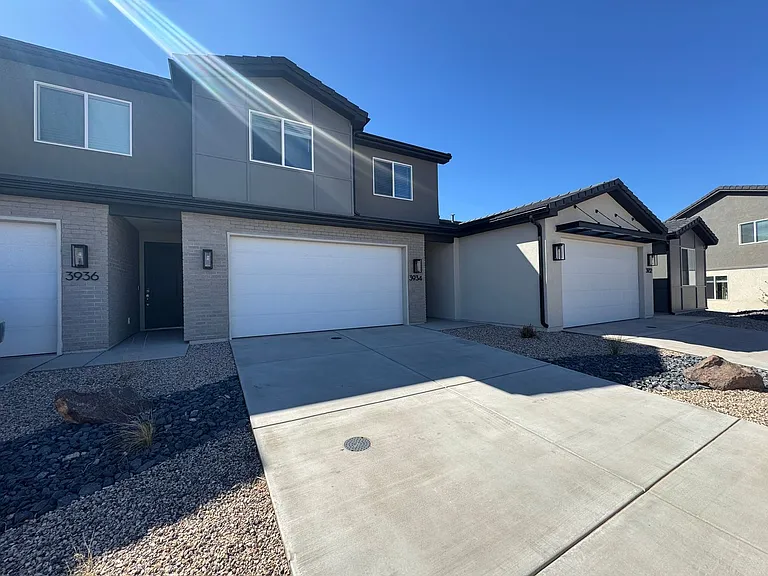 3934 E Fossil Way — Photo 4