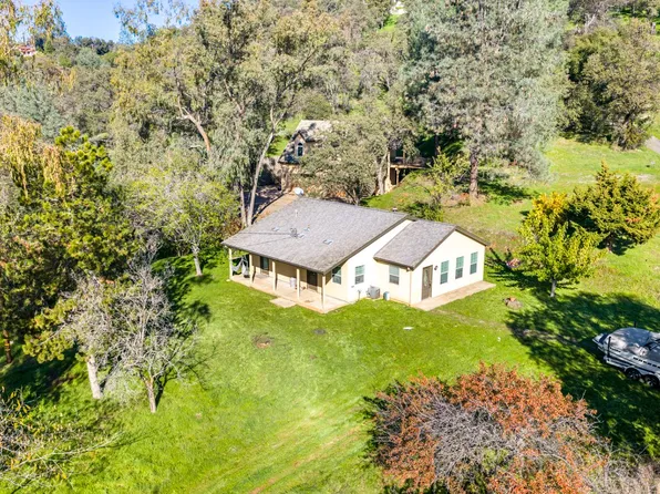 10315 Comstock Ln, Auburn, CA 95603