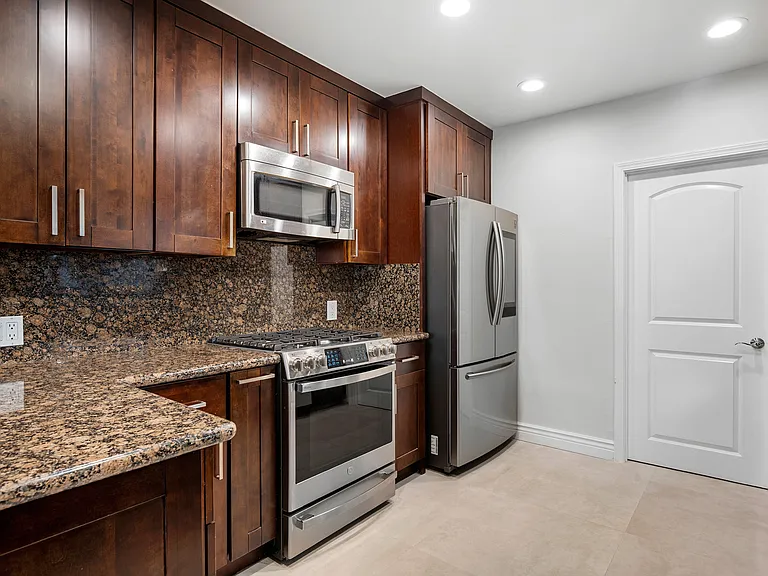 1515 Glenwood Rd — Photo 11