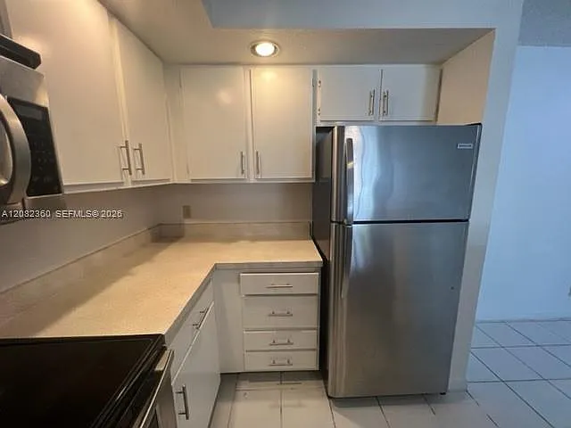 Coral Key Condo — Photo 3