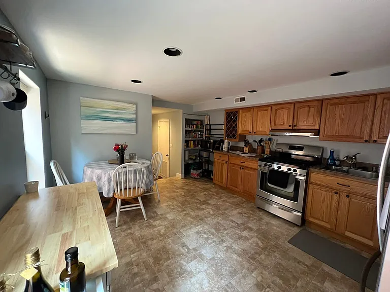 109 S Washington St — Photo 27