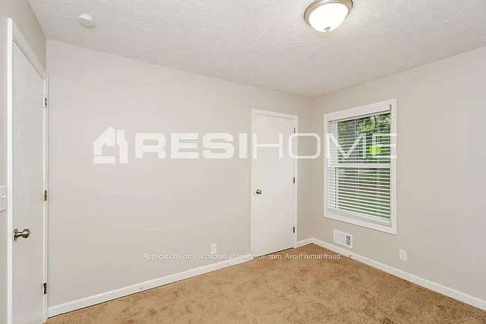 2886 Botany Dr — Photo 15