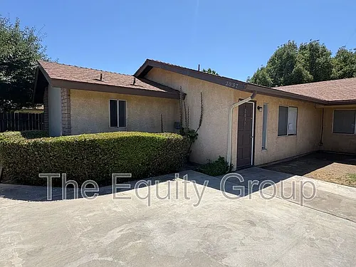 2037 S Tracy Ct Photo 1