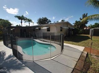 2806 SW 5th St, Boynton Beach, FL 33435