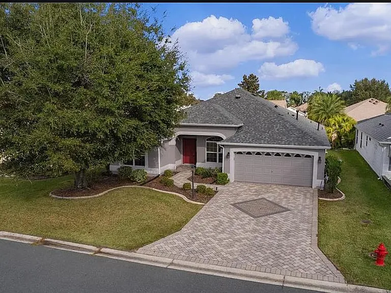 1589 Belton Pl — Photo 2