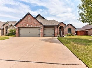 2716 Kathleens Xing, Yukon, OK 73099