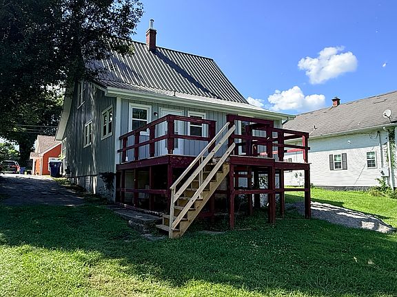 2nd image of 104 Texas St