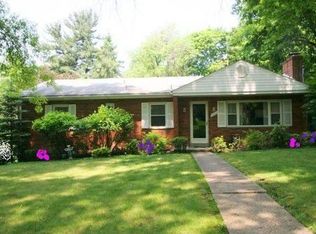 2064 Hampstead Dr, Pittsburgh, PA