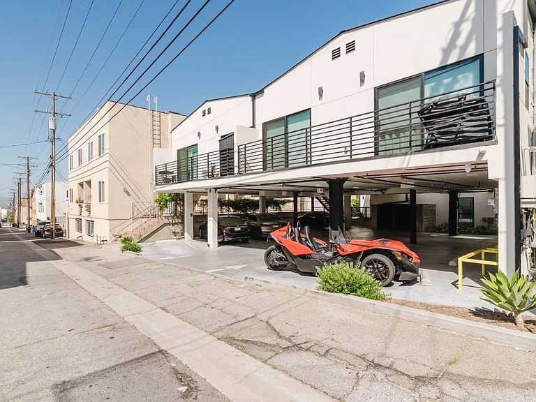 536 E San Jose Ave — Photo 29