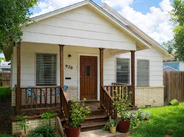 920 Denver St, Portland, TX 78374