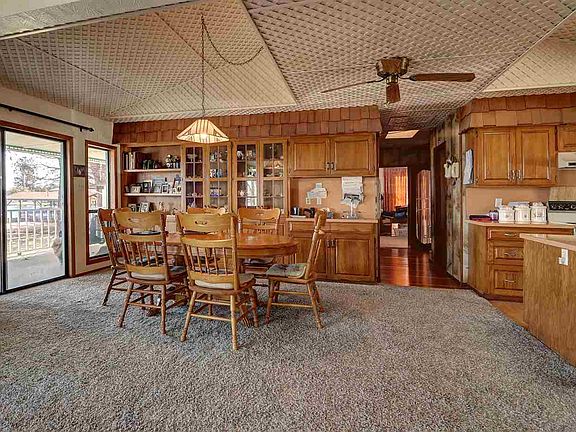 4th image of 313 Belaire Cir