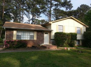 8778 Homewood Dr, Riverdale, GA