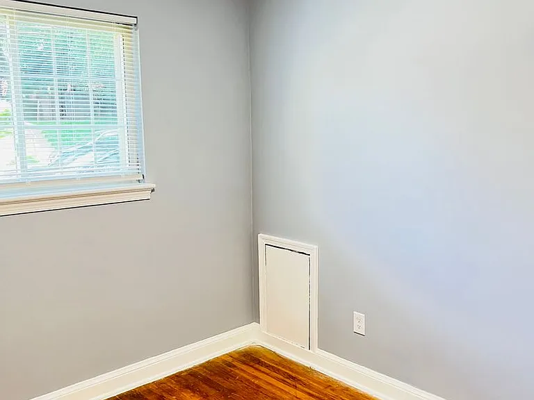 8717 Plymouth St — Photo 16