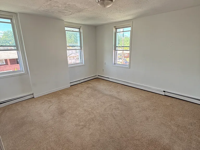 39 Sumner Ave #2 — Photo 7