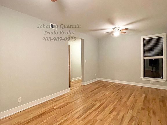 4th image of 627-35 W Oakdale Ave #6351