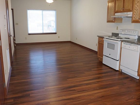2nd image of 600 West Ave APT 4