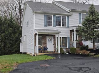 45 Aveonis Ct, Fishkill, NY 12524