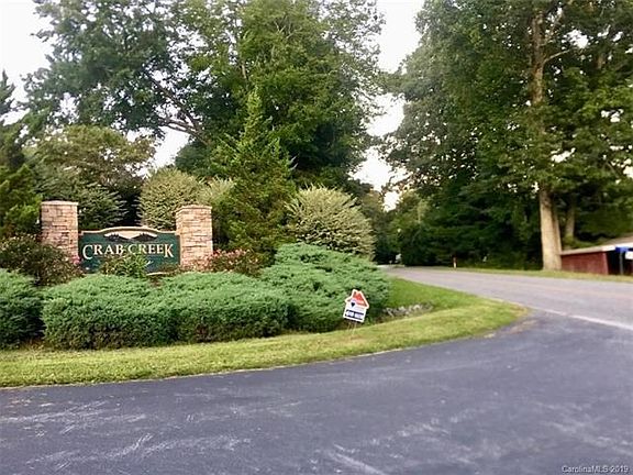 4th image of 68 Rock View Ct #25