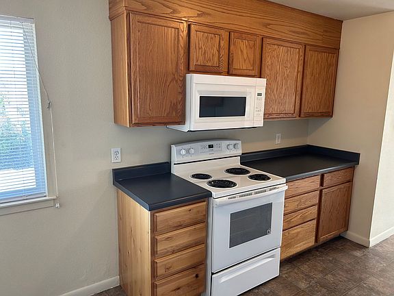 5th image of 552 E Tabernacle St APT D