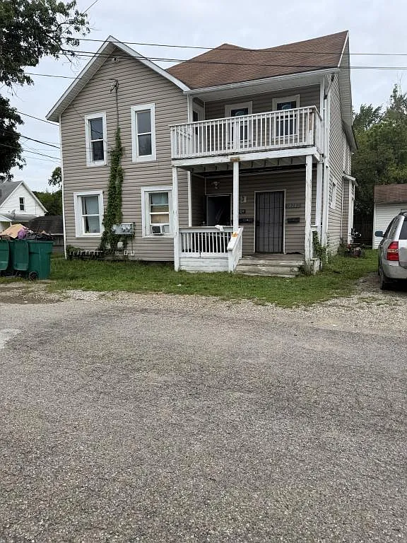 420 E Indiana St — Photo 1