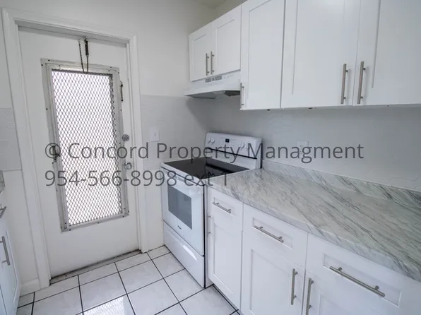 2537 Lincoln St APT 16, Hollywood, FL 33020